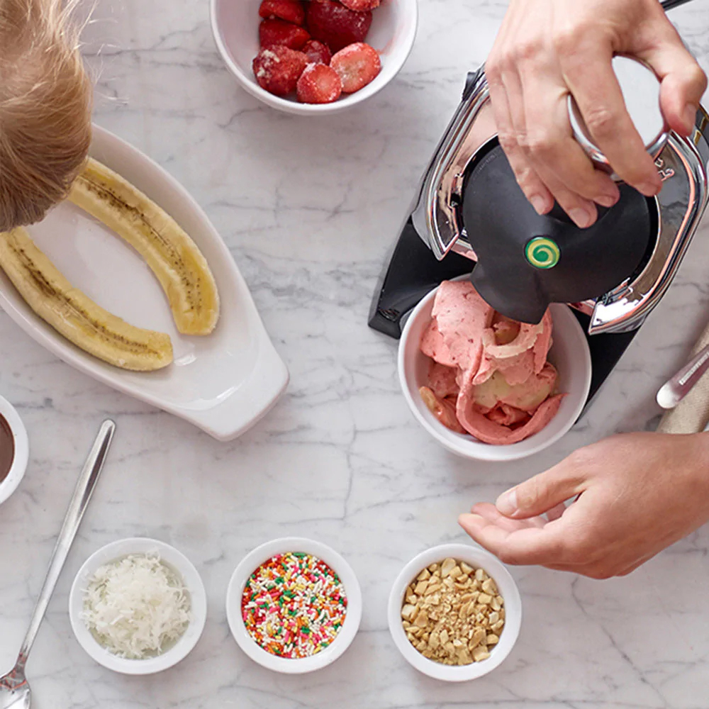 Yunanas Ice Cream Maker-EG-BT - صانع ايس كريم وحلويات_0004_Layer 10